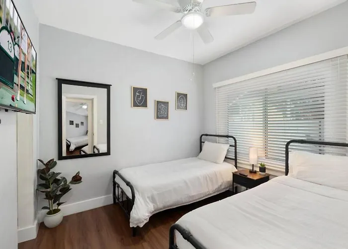 Centra House Kingbed * Phoenix