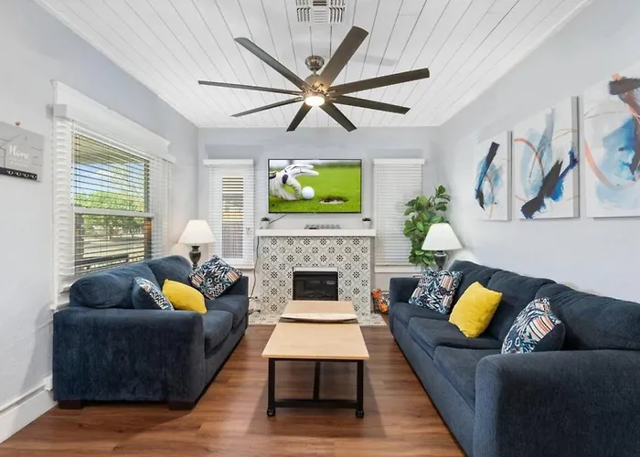 Centra House Kingbed Holiday home
