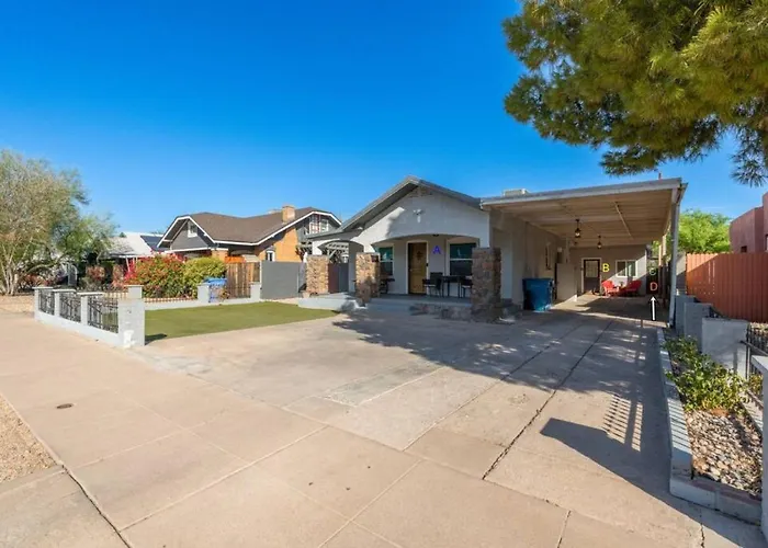 Centra House Kingbed Holiday home